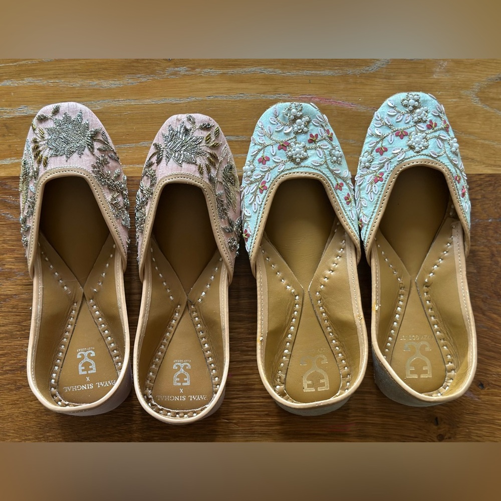 Indian juttis by Fizzy Goblet.
